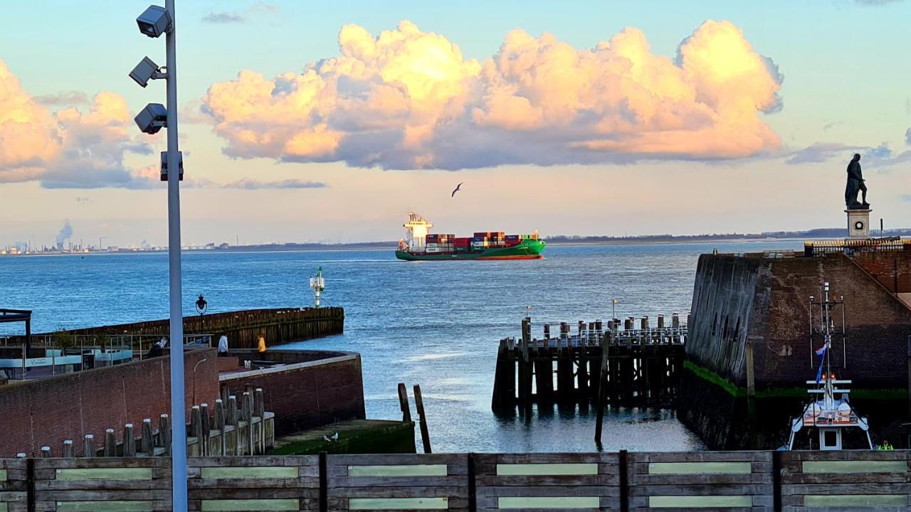 Appartement Havenzicht, Gelegen Aan Zee Met Zeezicht Vlissingen Ngoại thất bức ảnh